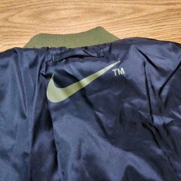 Nike Sportswear Big Swoosh Reversible Bomber Jacket Therma-FIT DD6055-326 - Picture 14 of 16